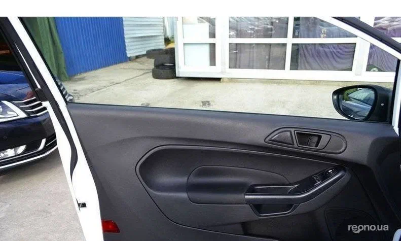 Ford Fiesta 2015 - 18