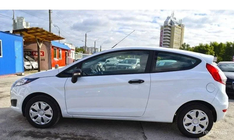 Ford Fiesta 2015 - 20