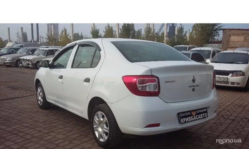 Renault Logan 2013 - 8