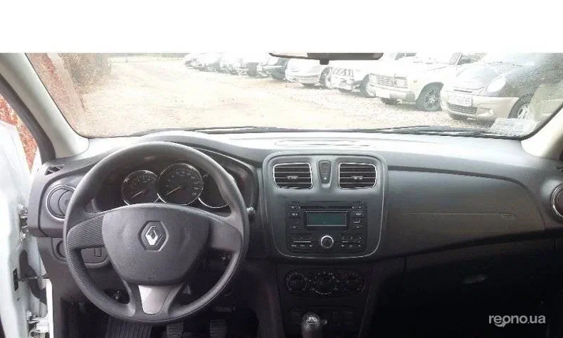 Renault Logan 2013 - 1