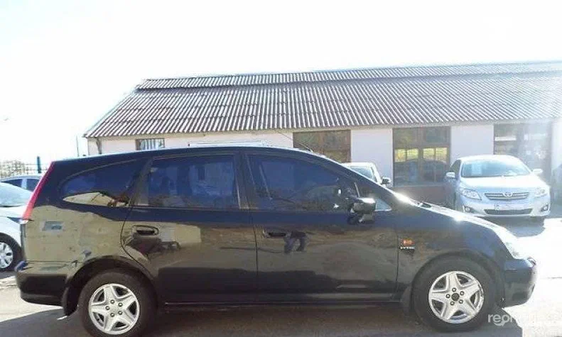 Honda Stream 2001 - 3