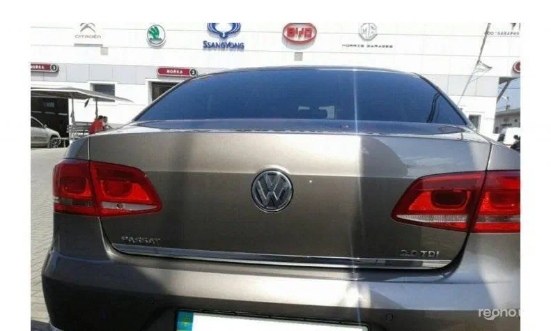 Volkswagen Passat 2011 - 1