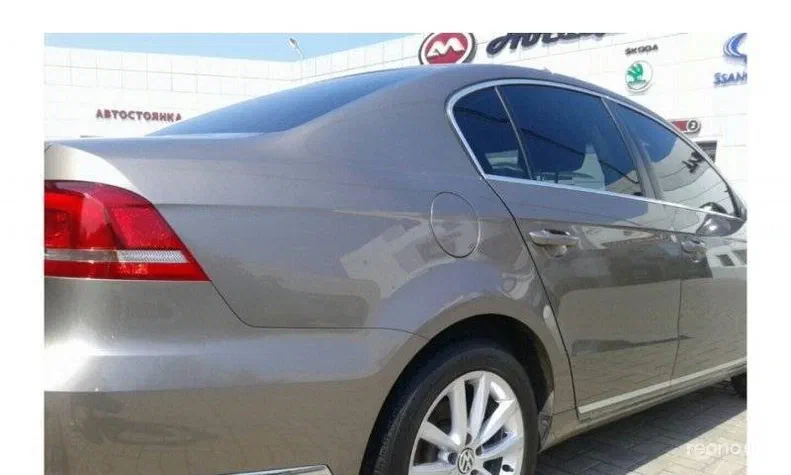 Volkswagen Passat 2011 - 5