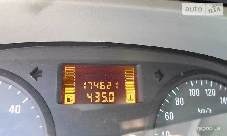 Opel Vivaro 2009 - 11