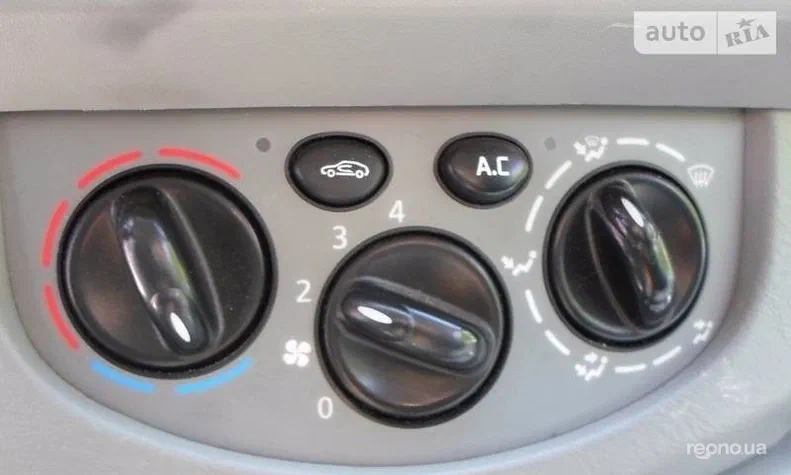 Opel Vivaro 2009 - 13