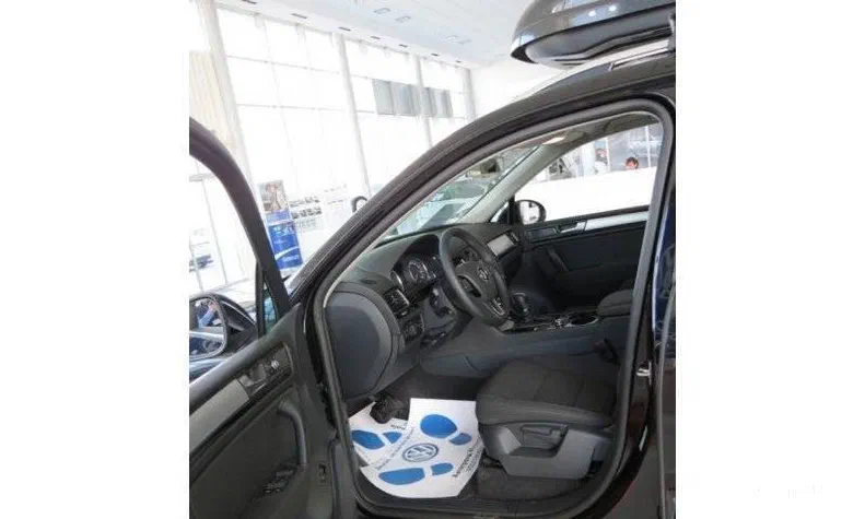Volkswagen Touareg 2013 - 12