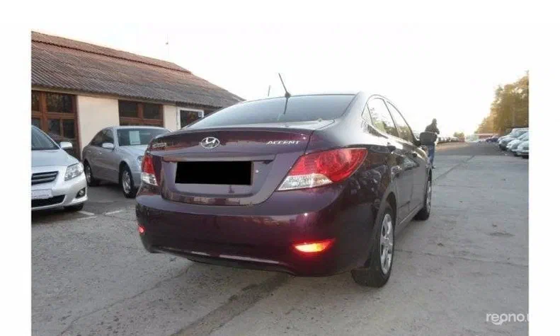 Hyundai Accent 2013 - 8
