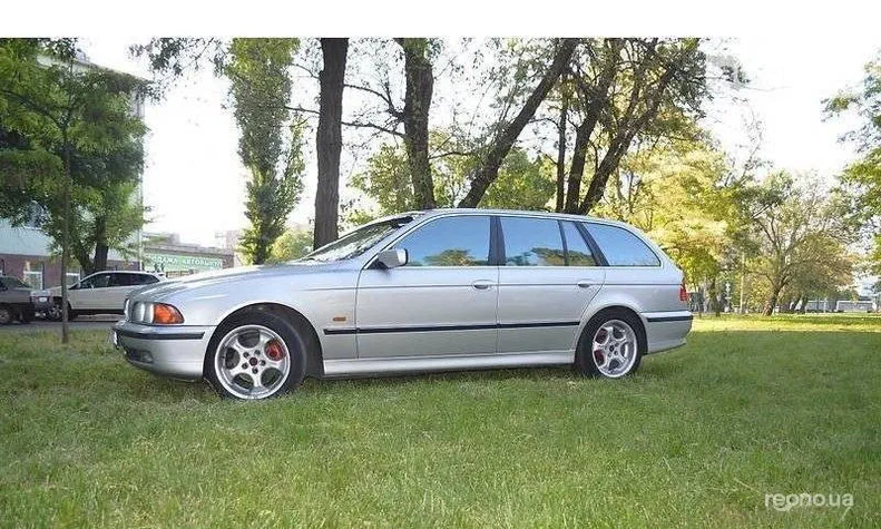 BMW 5 серія 2000 - 18