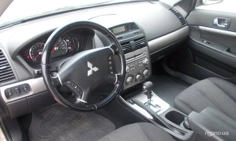 Mitsubishi Galant 2009