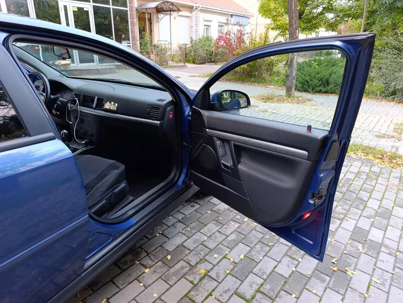 Opel Vectra 2002 - 11