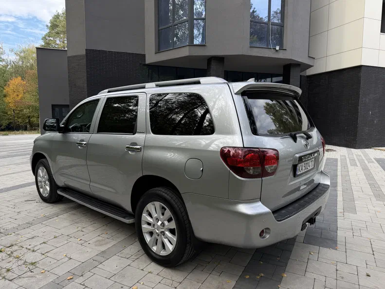 Toyota Sequoia 2021 - 14