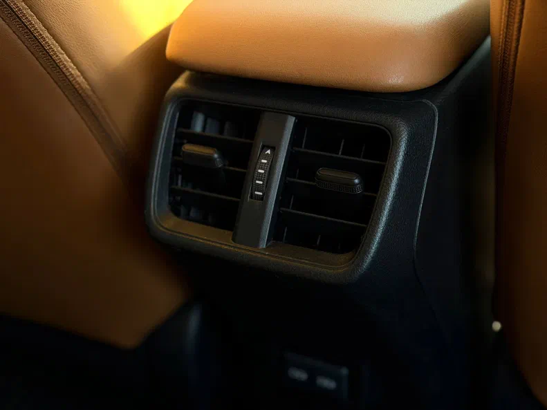Lexus UX 2021 - 19