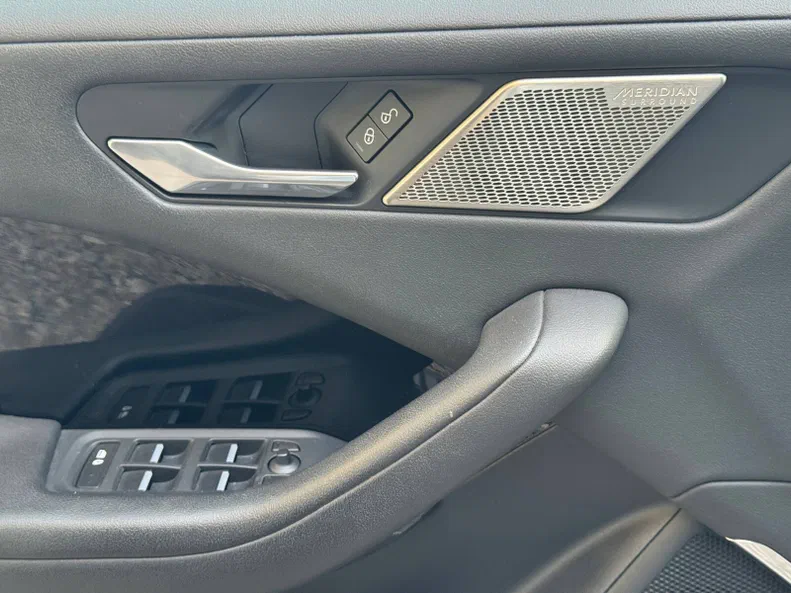 Jaguar I-Pace 2018 - 26