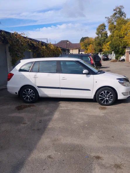 Skoda Fabia 2011 - 2