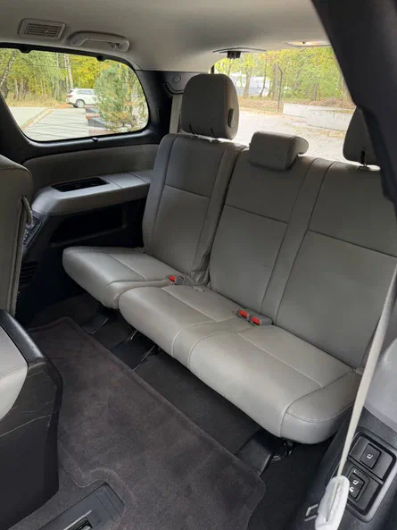Toyota Sequoia 2021 - 18