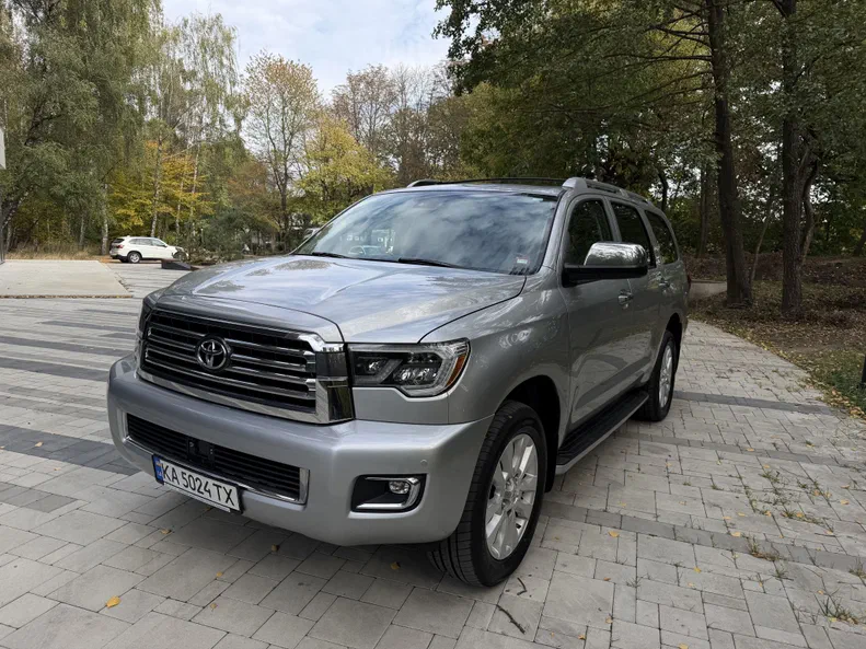 Toyota Sequoia 2021 - 23