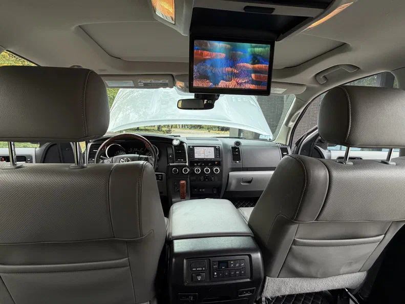 Toyota Sequoia 2021 - 15