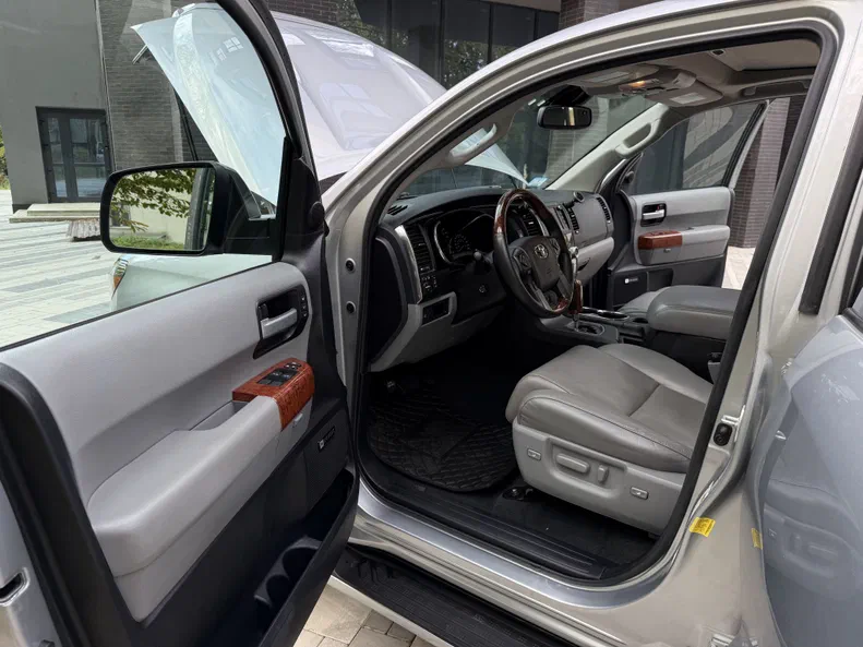 Toyota Sequoia 2021 - 22