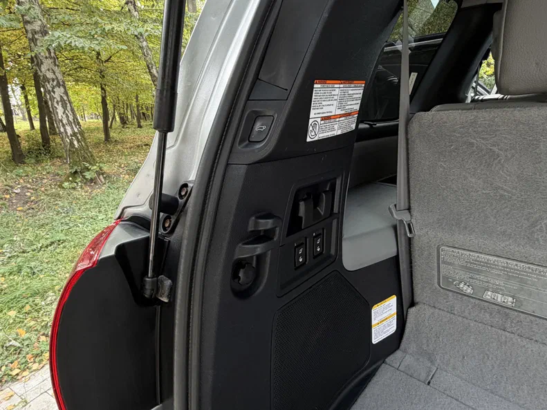Toyota Sequoia 2021 - 12