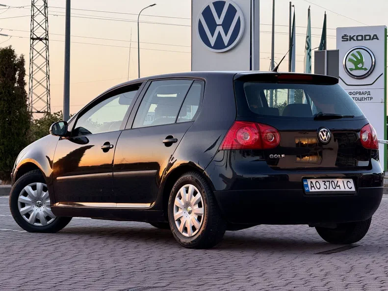 Volkswagen Golf 2005 - 12