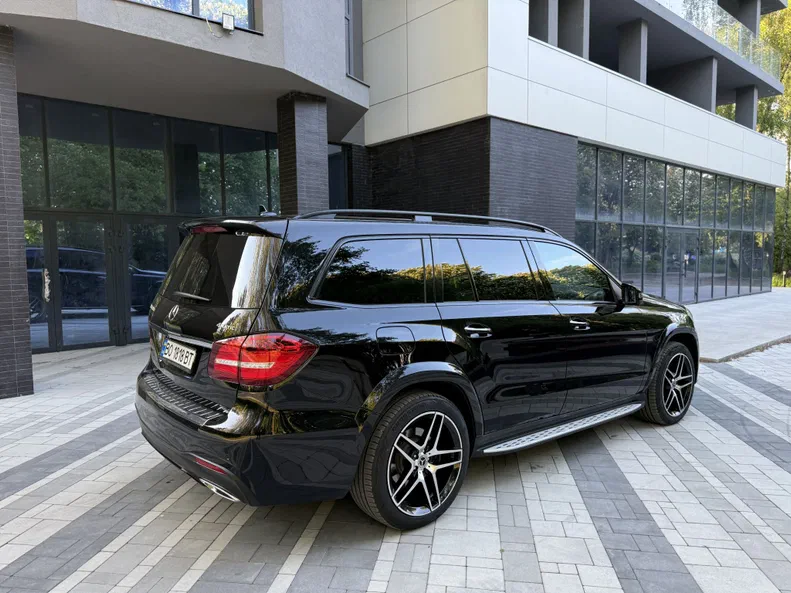 Mercedes-Benz GLS 2017 - 28