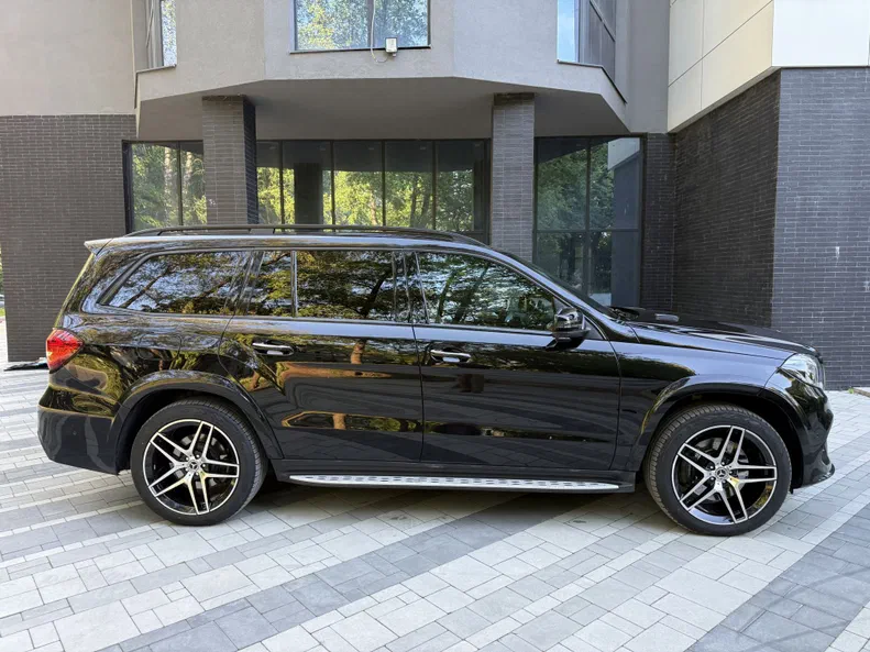 Mercedes-Benz GLS 2017 - 26