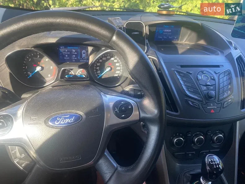 Ford Kuga 2015 - 4