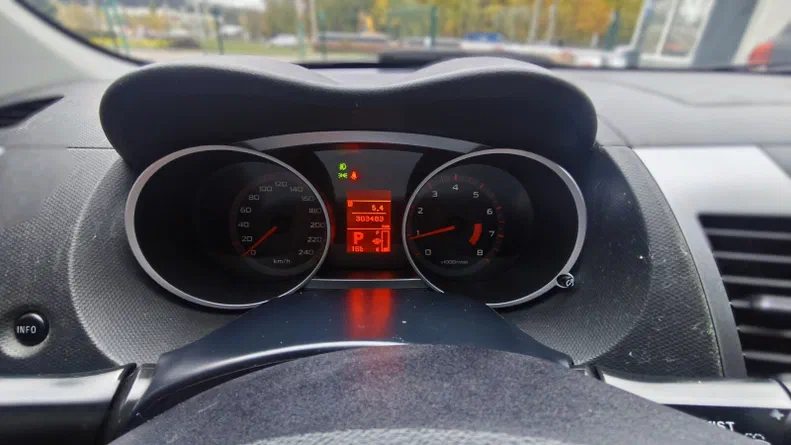 Mitsubishi Outlander 2008 - 20