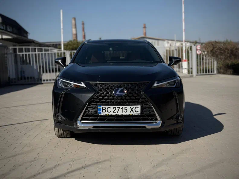 Lexus UX 2021 - 4