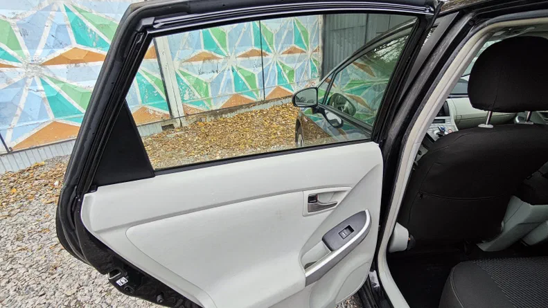 Toyota Prius 2014 - 16