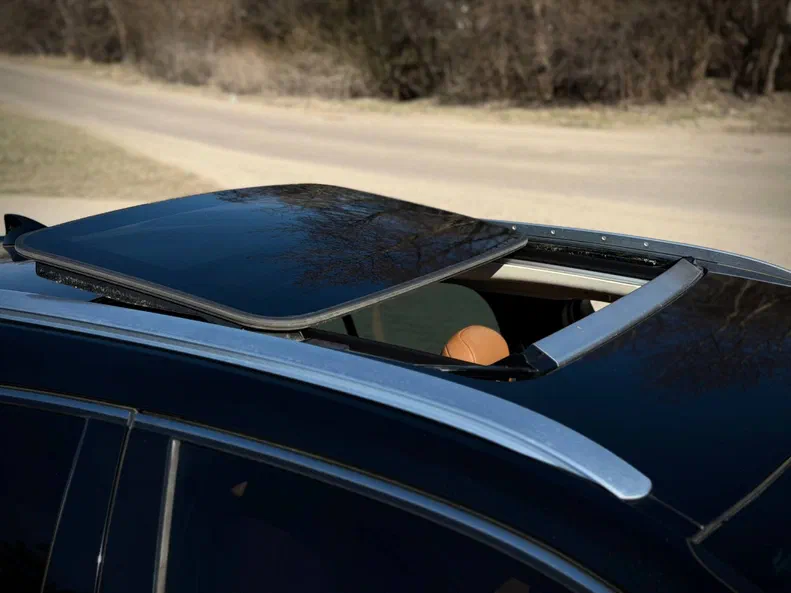 Lexus UX 2021 - 1