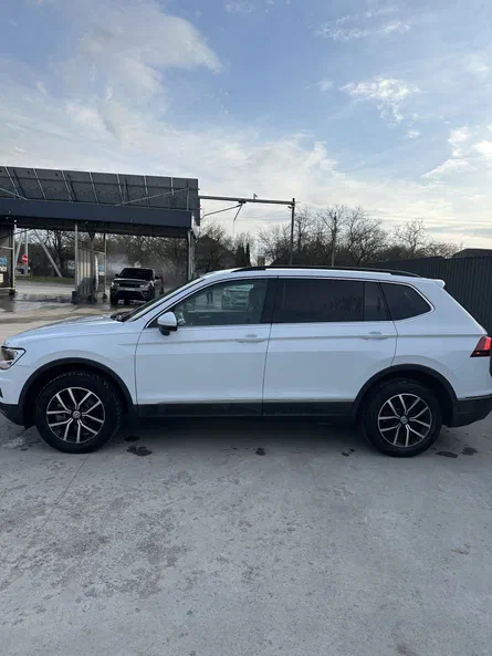 Volkswagen Tiguan 2020 - 8