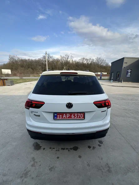 Volkswagen Tiguan 2020 - 2
