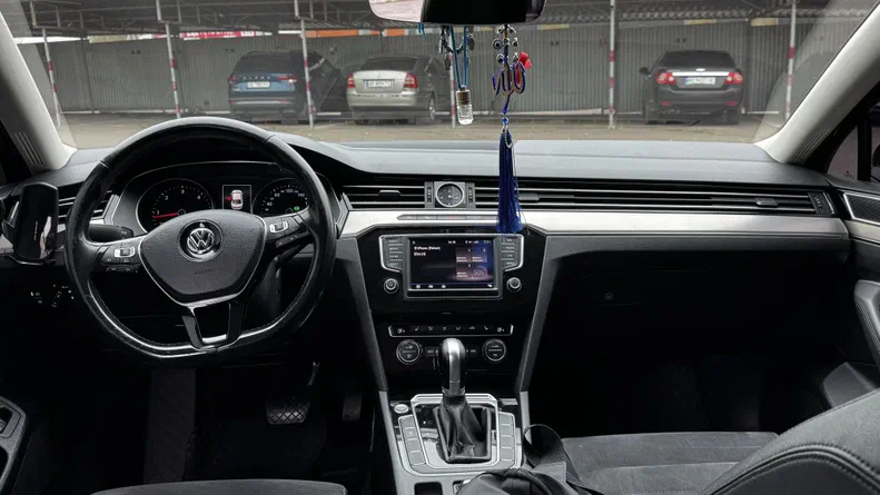Volkswagen Passat 2016 - 6