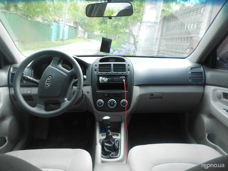 Kia Cerato 2007 - 5