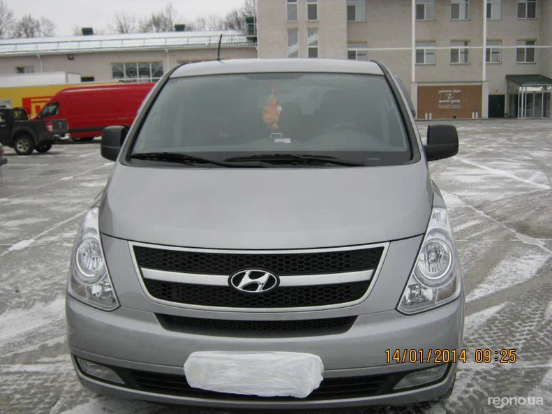 Hyundai H-1 2012