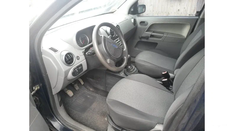 Ford Fusion 2003 - 5