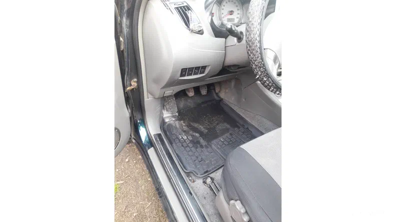 Chery Tiggo (T11) 2008 - 8