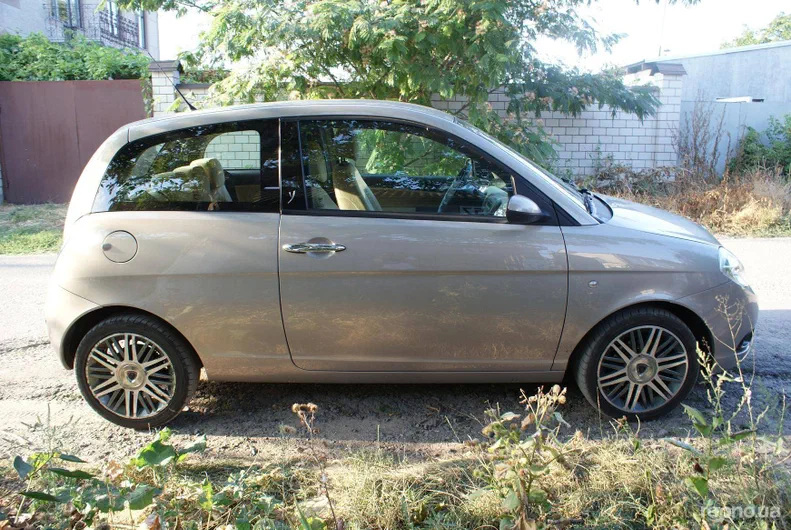 Lancia Ypsilon 2008