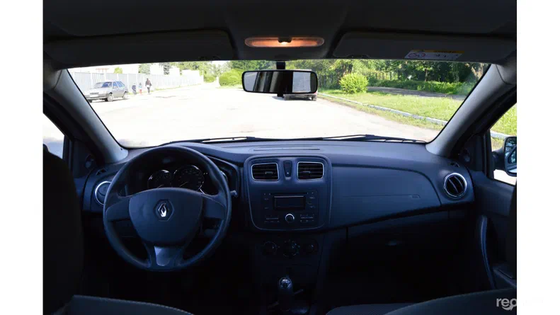 Renault Logan 2013 - 8