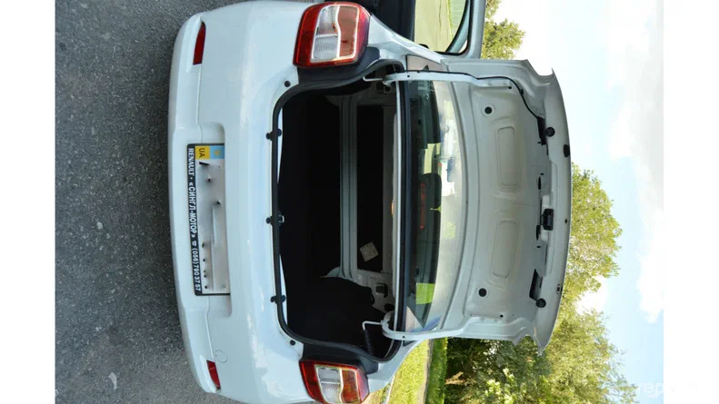 Renault Logan 2013 - 13