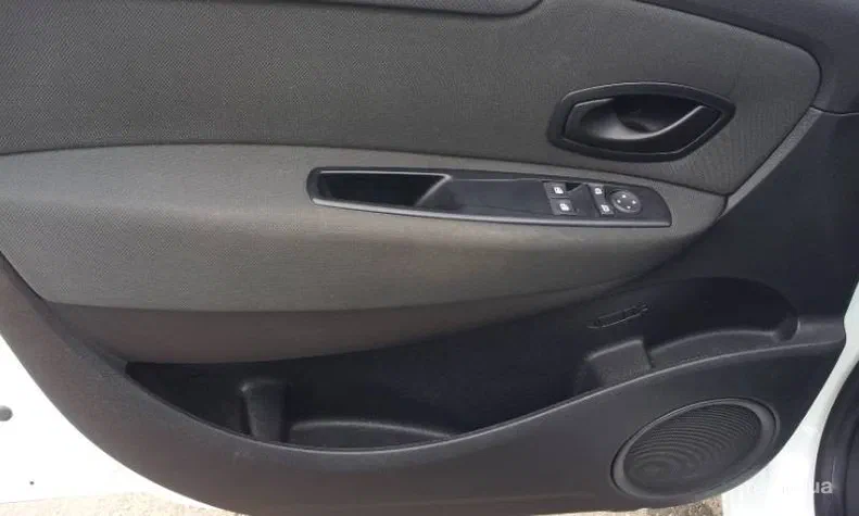 Renault Scenic 2011 - 20