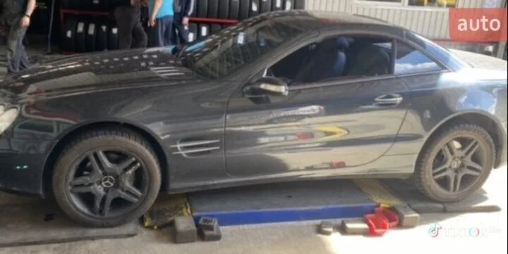 Mercedes-Benz SLK-Клас AMG 2004 - 6