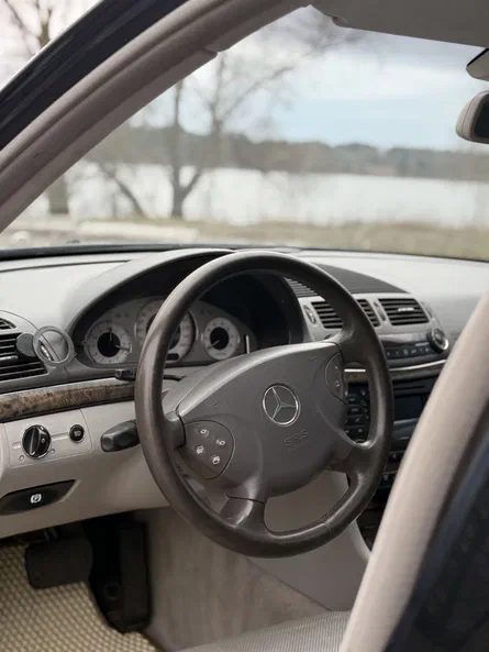 Mercedes-Benz E-Клас 2003 - 8