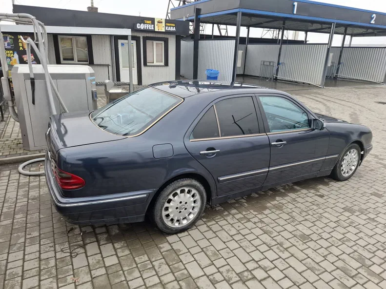Mercedes-Benz E-Клас 2001 - 5