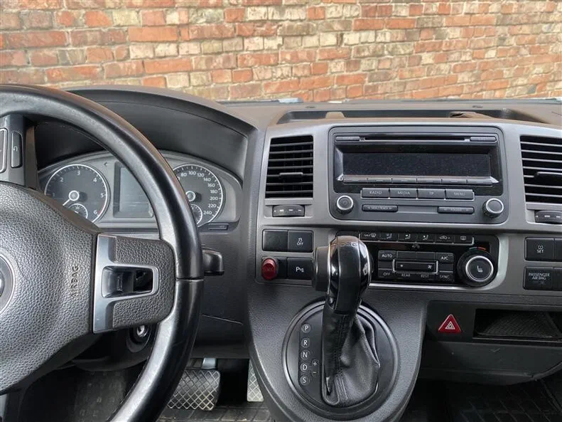 Volkswagen Caravelle 2013 - 4