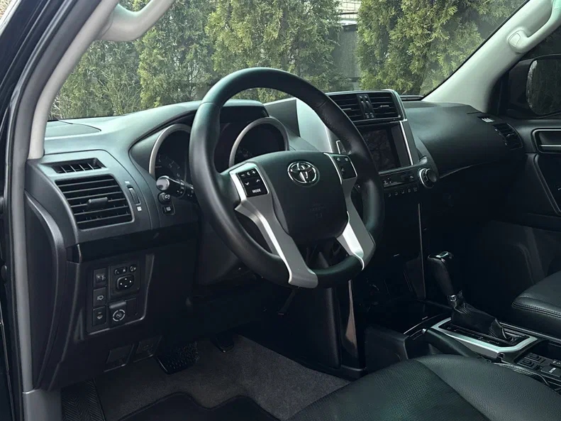 Toyota Land Cruiser Prado 2013 - 13