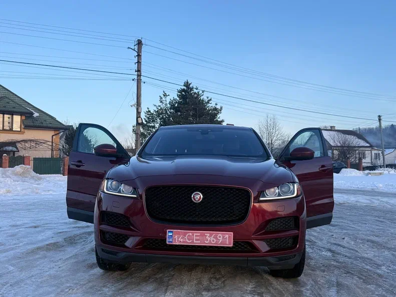 Jaguar F-Pace 2016