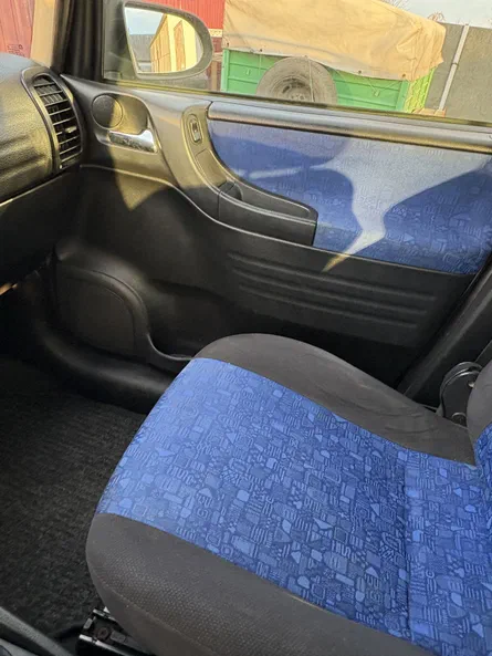 Opel Zafira 2000 - 13