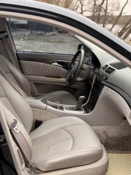 Mercedes-Benz E-Клас 2003 - 10